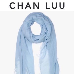 NWOT Chan Luu Scarf